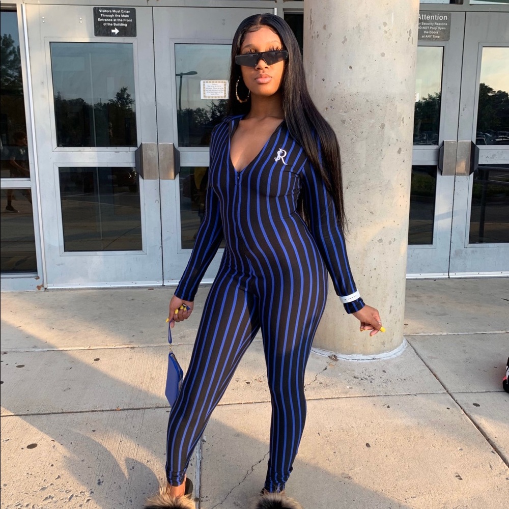 Gsuwoo Pussycat suit